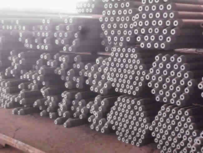 網(wǎng)架桿件倉(cāng)儲(chǔ)