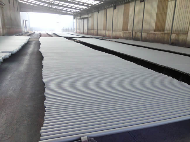 網(wǎng)架桿件待噴漆