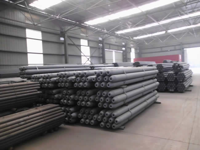 網(wǎng)架成品待發(fā)桿件