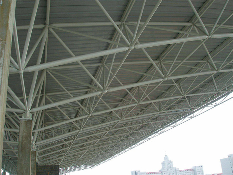 學院體育場網架加工工程